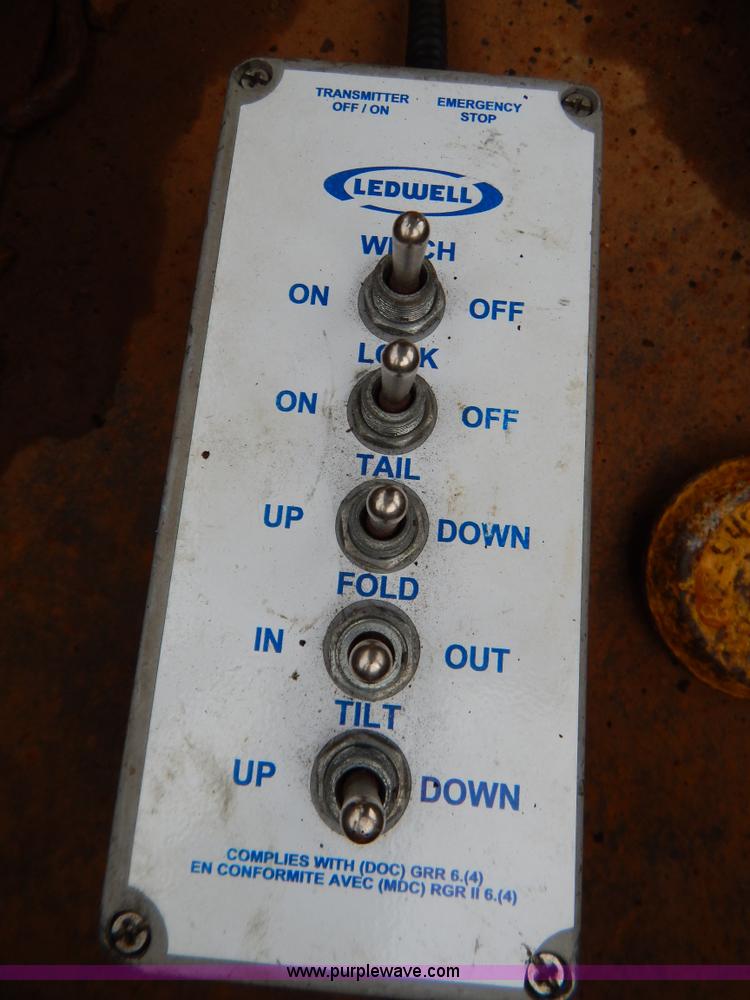 image for item B5981 2007 Trail-Eze TE80XT Hydratail trailer