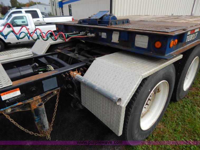 image for item B5982 2007 Freightliner Columbia semi truck