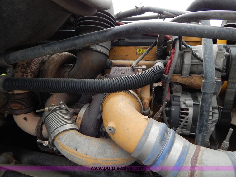 image for item B5982 2007 Freightliner Columbia semi truck