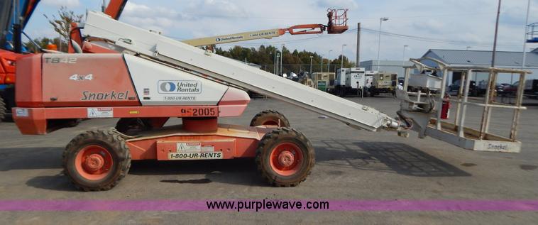image for item B5984 2007 Snorkel TB42DZ boom lift
