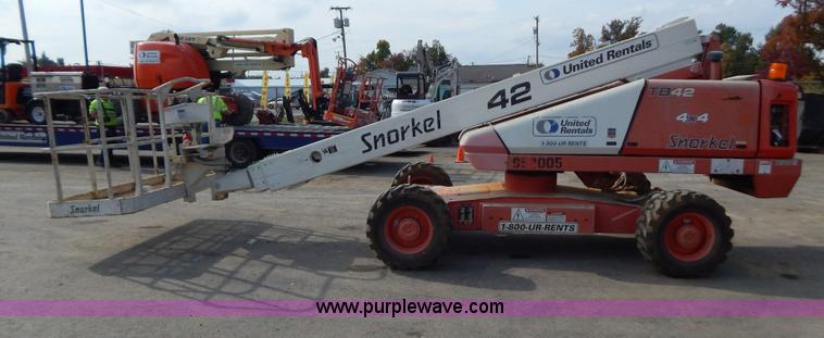 image for item B5984 2007 Snorkel TB42DZ boom lift