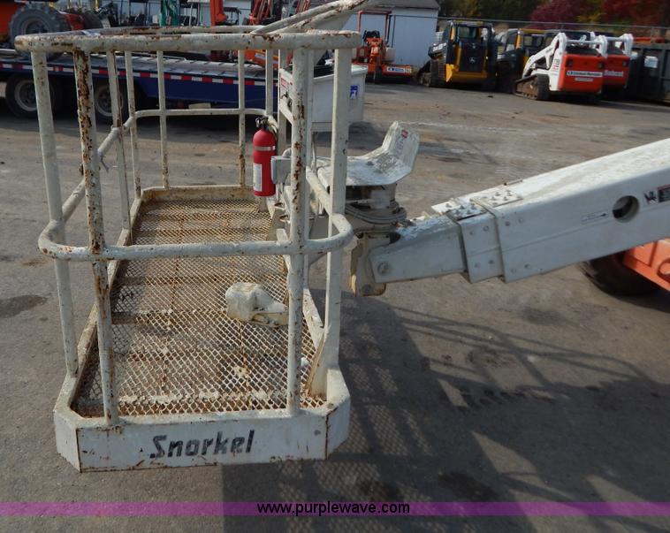 image for item B5984 2007 Snorkel TB42DZ boom lift