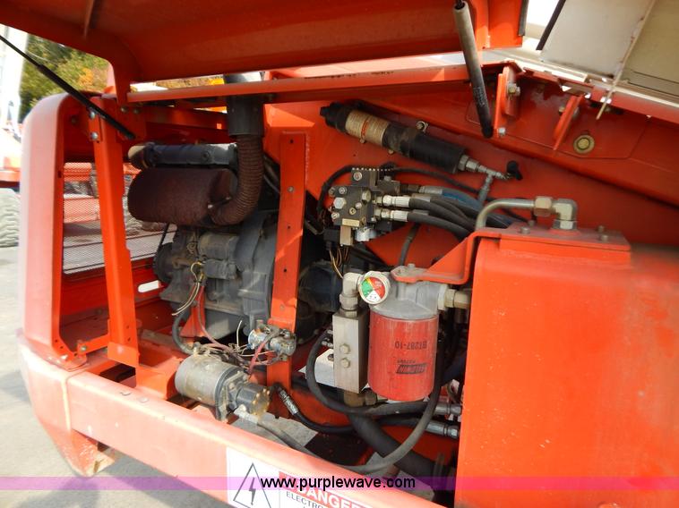 image for item B5984 2007 Snorkel TB42DZ boom lift