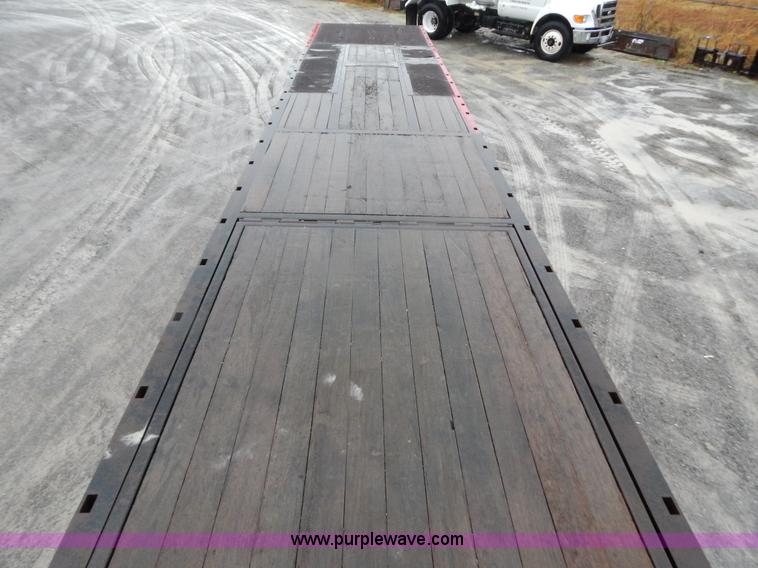 image for item B5987 2005 Ledwell LW53 HT3-10-PB Hydratail triple axle trailer