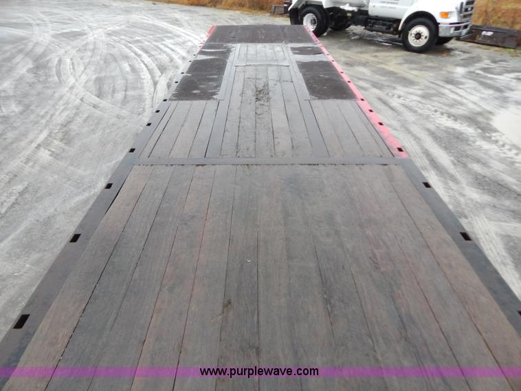 image for item B5987 2005 Ledwell LW53 HT3-10-PB Hydratail triple axle trailer