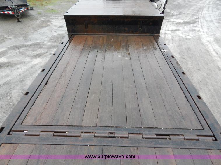 image for item B5987 2005 Ledwell LW53 HT3-10-PB Hydratail triple axle trailer