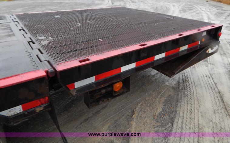 image for item B5987 2005 Ledwell LW53 HT3-10-PB Hydratail triple axle trailer