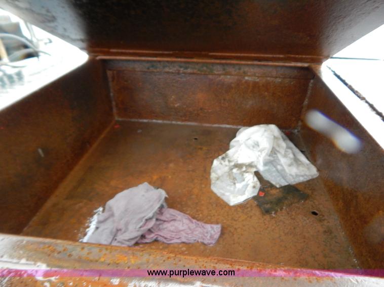 image for item B5987 2005 Ledwell LW53 HT3-10-PB Hydratail triple axle trailer