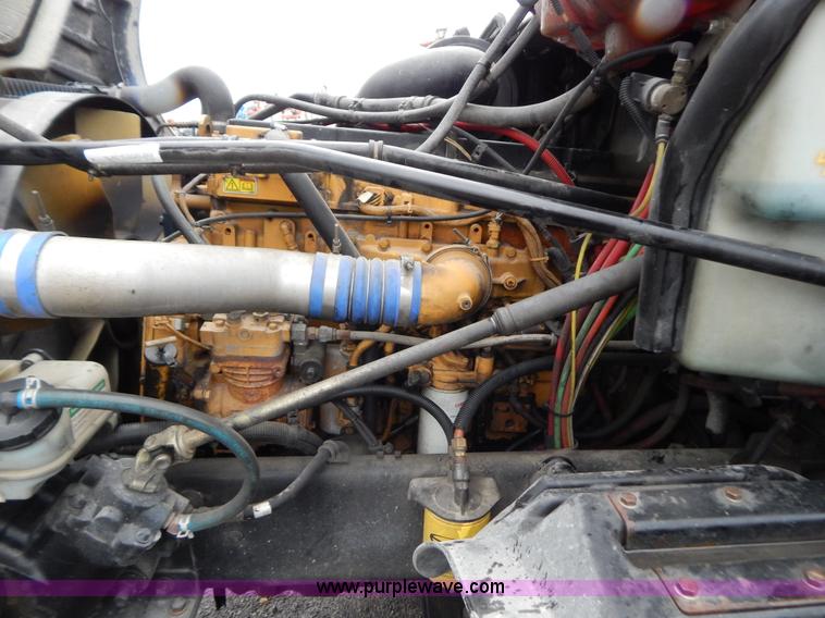 image for item B5988 2007 Freightliner Columbia CL120ST semi truck