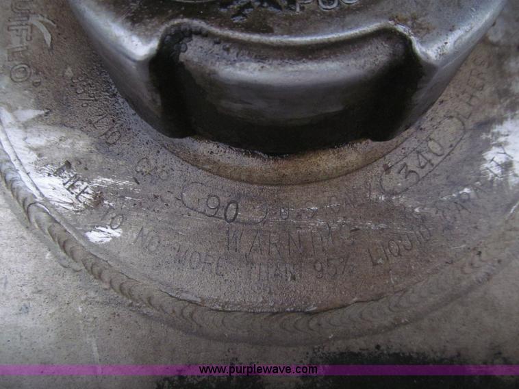 image for item E4621 2007 Freightliner Columbia 120ST semi truck