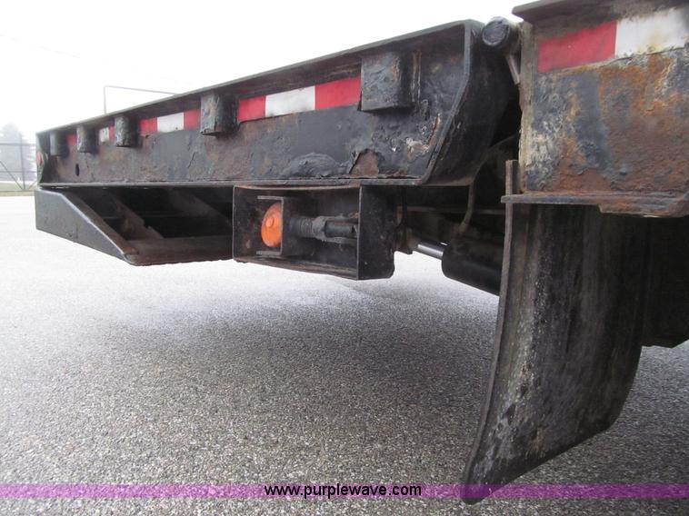 image for item E4622 2006 Ledwell LW48HT2-10-PB Hydratail trailer