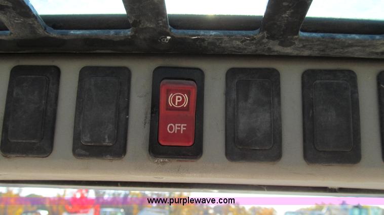 image for item G2167 2008 Bobcat S130 skid steer