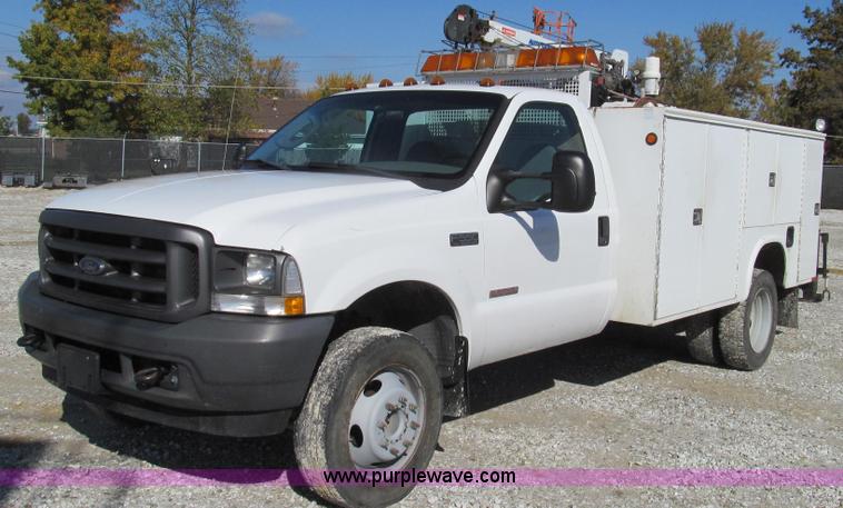 image for item G2168 2004 Ford F550 XL service truck with crane