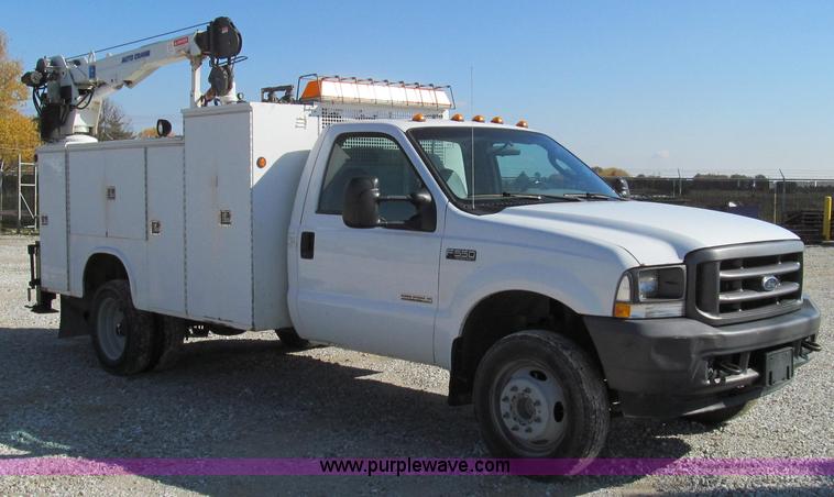 image for item G2168 2004 Ford F550 XL service truck with crane