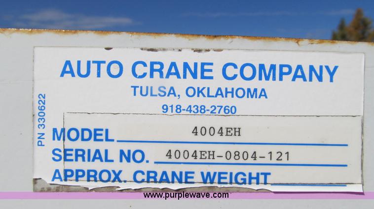 image for item G2168 2004 Ford F550 XL service truck with crane