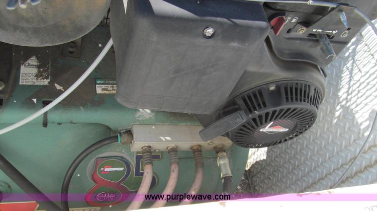 image for item G2168 2004 Ford F550 XL service truck with crane