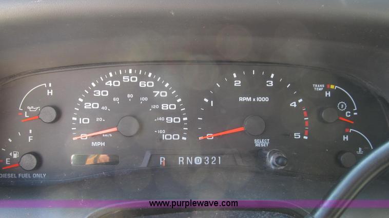 image for item G2168 2004 Ford F550 XL service truck with crane