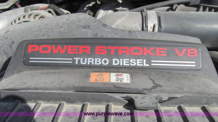 image for item G2168 2004 Ford F550 XL service truck with crane