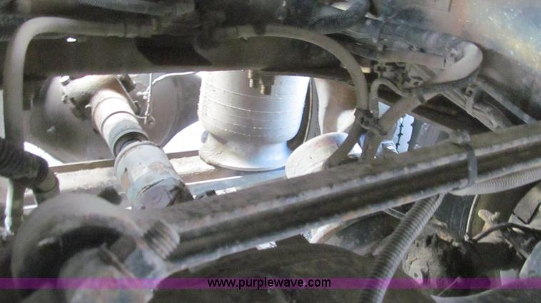 image for item G2171 2006 Freightliner Columbia semi truck