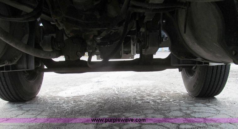 image for item G2171 2006 Freightliner Columbia semi truck