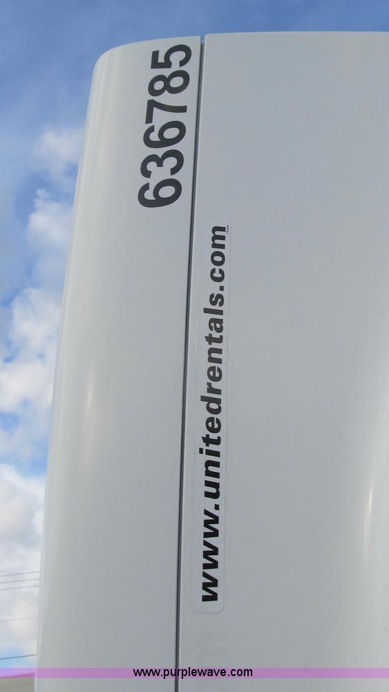 image for item G2171 2006 Freightliner Columbia semi truck