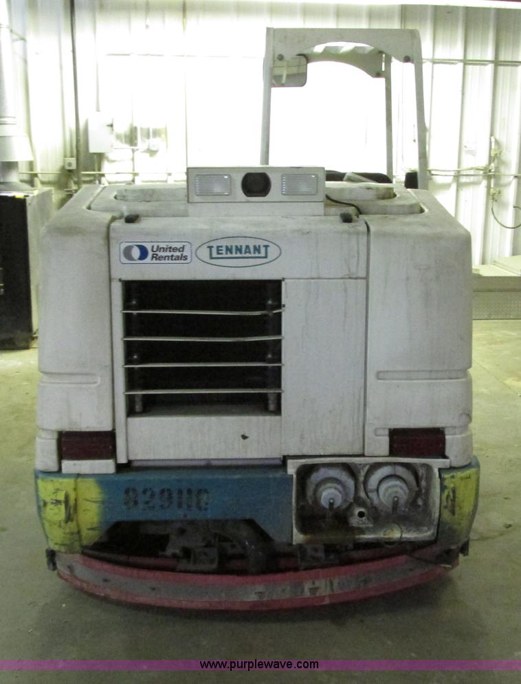 image for item G9203 2006 Tenant 7400 ride-on floor scrubber