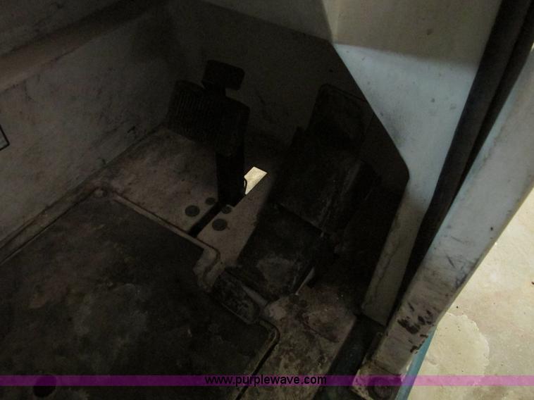 image for item G9203 2006 Tenant 7400 ride-on floor scrubber