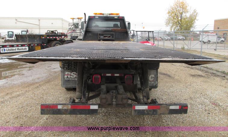 image for item G9205 2006 Freightliner Business Class M2 roll back truck