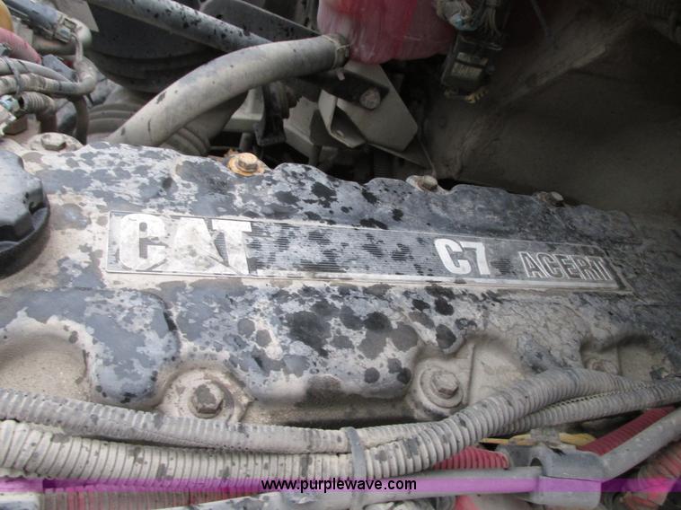 image for item G9205 2006 Freightliner Business Class M2 roll back truck