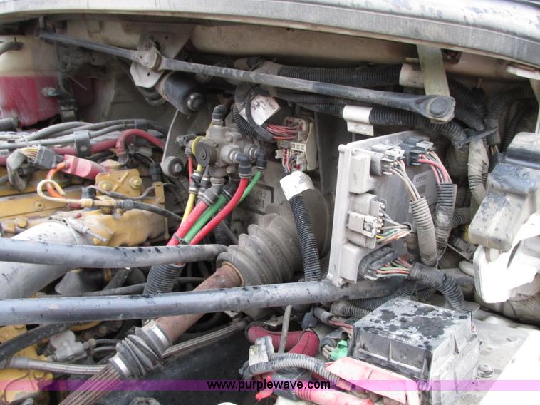 image for item G9205 2006 Freightliner Business Class M2 roll back truck