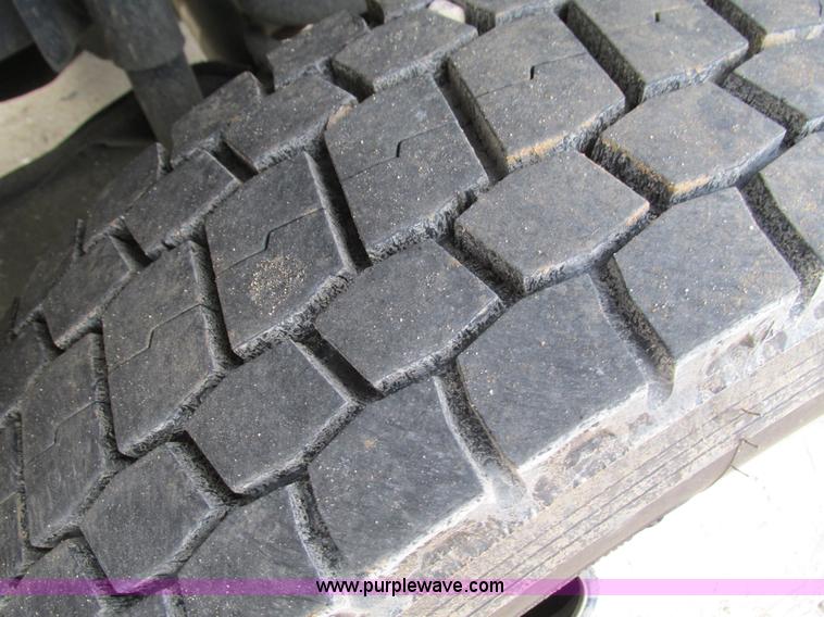 image for item G9397 2008 Ford F550 Super Duty service truck with crane