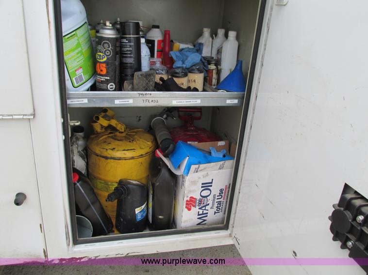 image for item G9397 2008 Ford F550 Super Duty service truck with crane