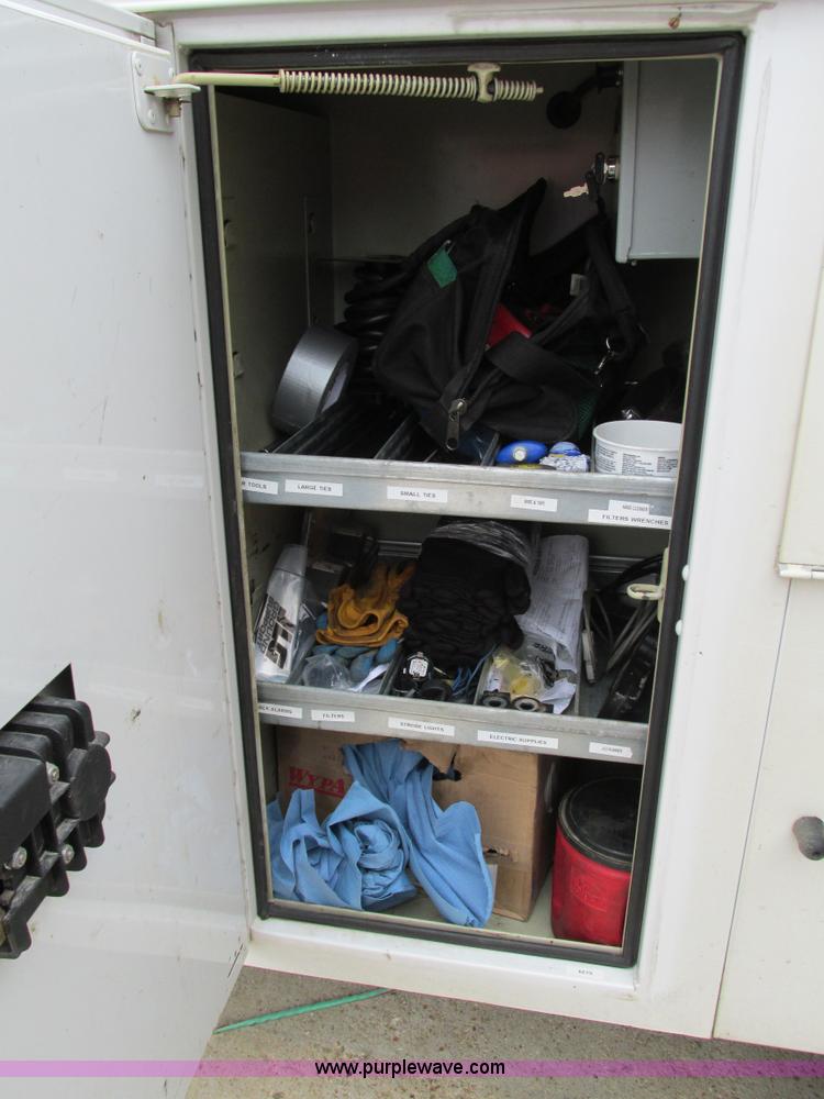 image for item G9397 2008 Ford F550 Super Duty service truck with crane