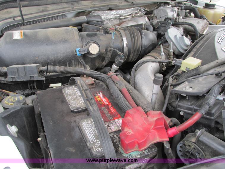 image for item G9397 2008 Ford F550 Super Duty service truck with crane