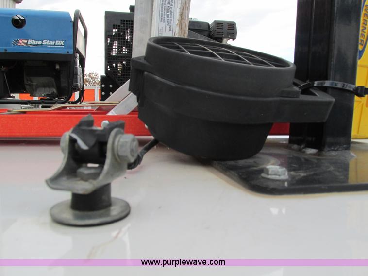 image for item G9397 2008 Ford F550 Super Duty service truck with crane