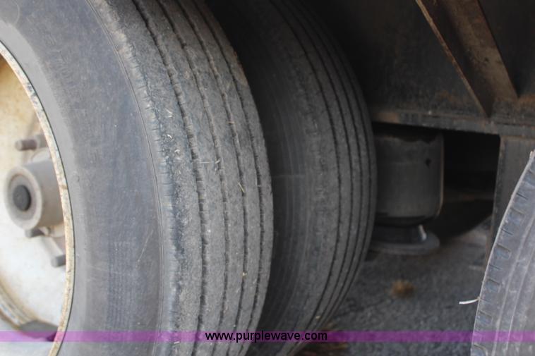 image for item H7936 2007 Ledwell 48' hydra-tail trailer