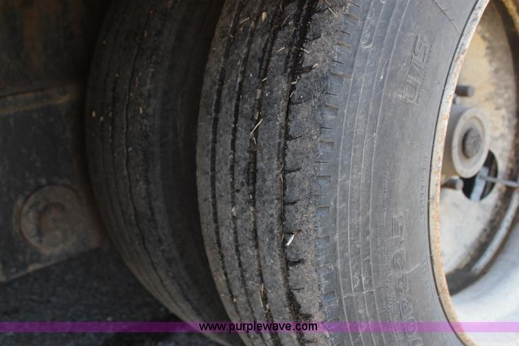 image for item H7936 2007 Ledwell 48' hydra-tail trailer