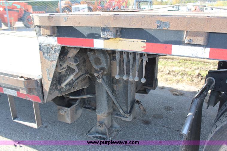 image for item H7936 2007 Ledwell 48' hydra-tail trailer