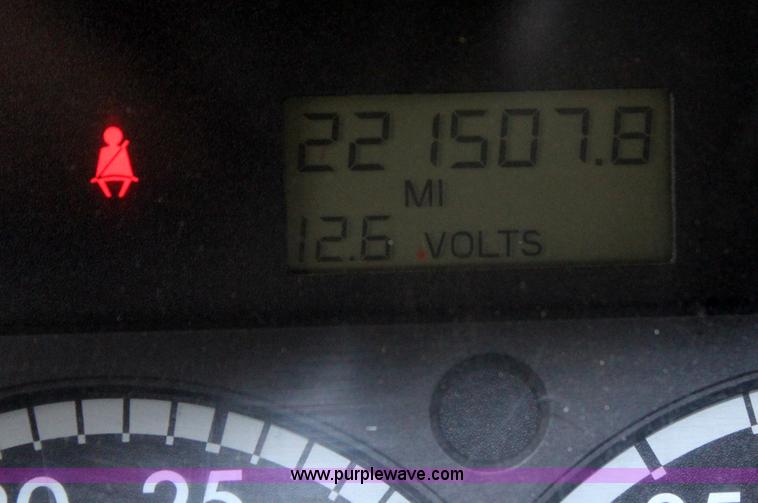 image for item H7954 2007 Freightliner Columbia CL120ST semi truck