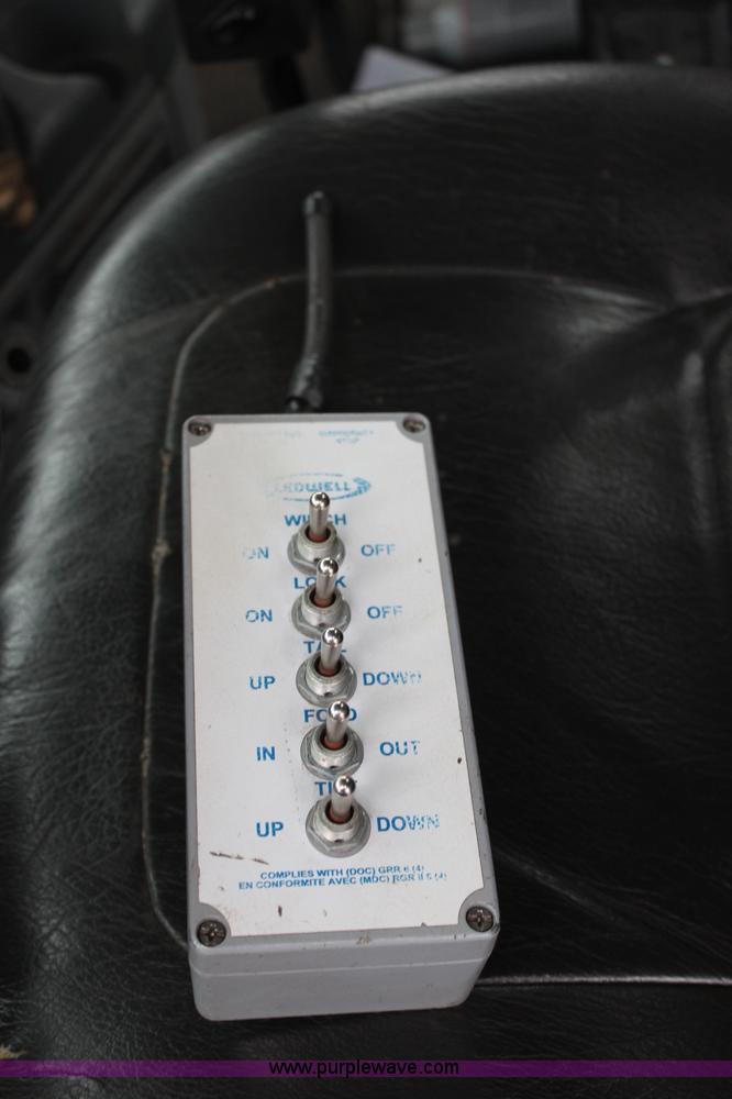 image for item H7955 2008 Ledwell LW48-HT2-10-PB Hydratail tandem axle trailer