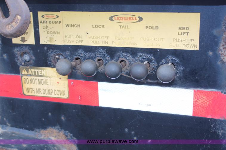 image for item H7955 2008 Ledwell LW48-HT2-10-PB Hydratail tandem axle trailer