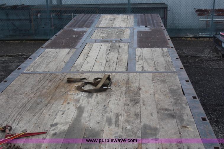 image for item H7955 2008 Ledwell LW48-HT2-10-PB Hydratail tandem axle trailer