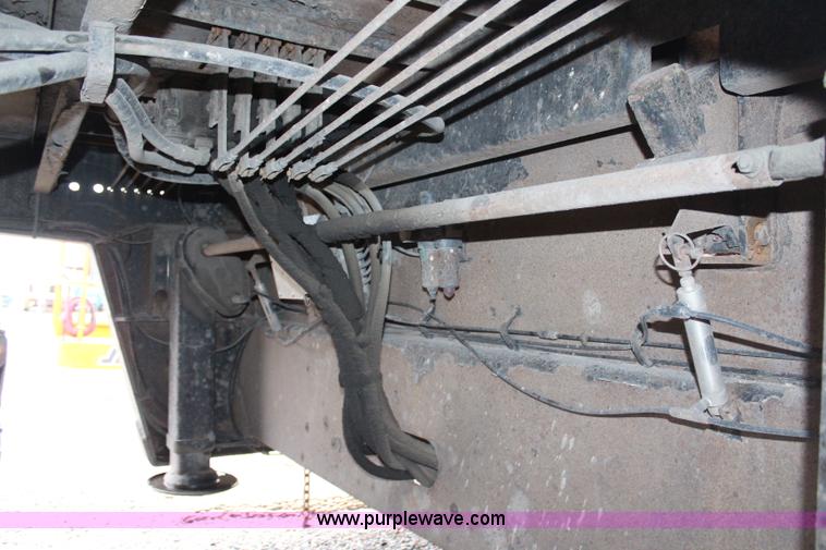 image for item H7955 2008 Ledwell LW48-HT2-10-PB Hydratail tandem axle trailer