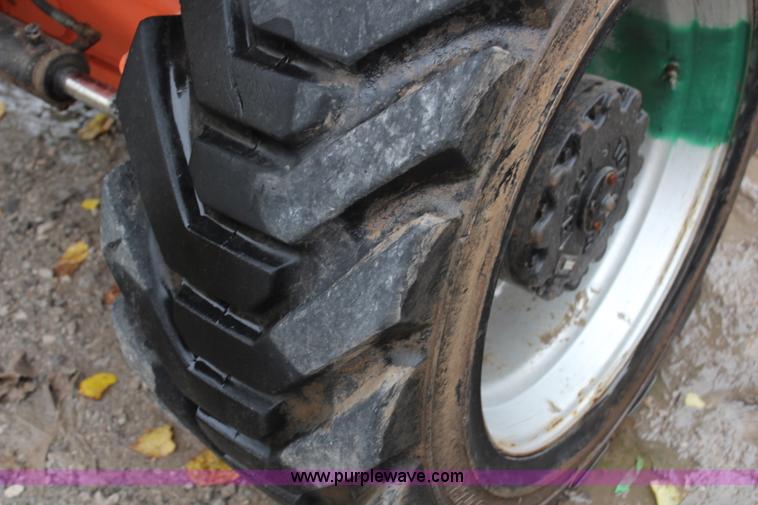 image for item H7962 2003 JLG 800S boom lift