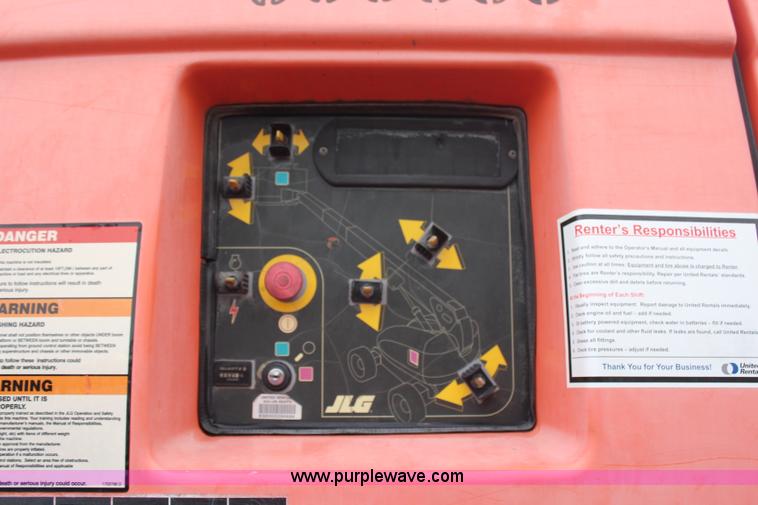 image for item H7962 2003 JLG 800S boom lift