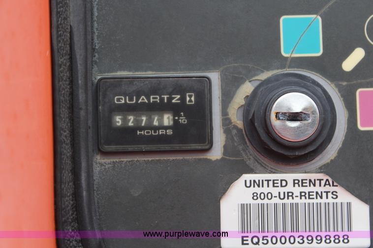 image for item H7962 2003 JLG 800S boom lift