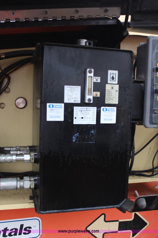 image for item H7962 2003 JLG 800S boom lift