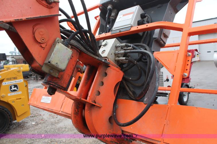 image for item H7962 2003 JLG 800S boom lift