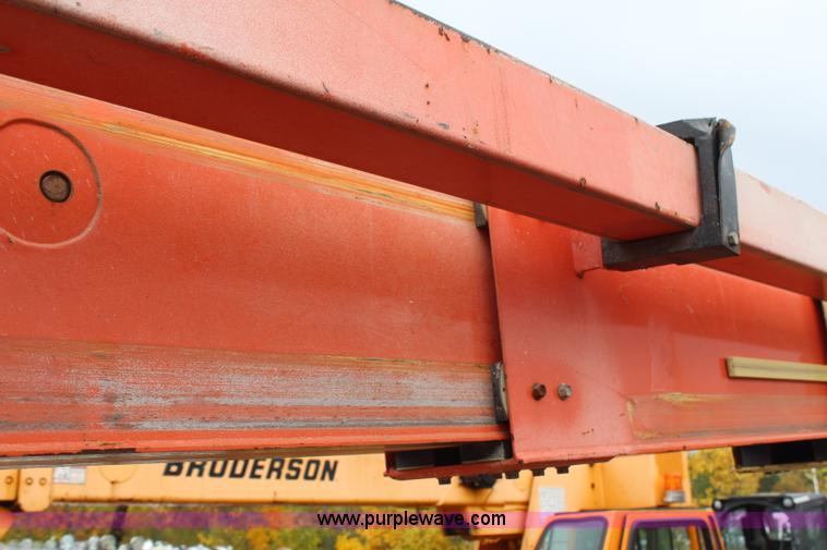image for item H7962 2003 JLG 800S boom lift