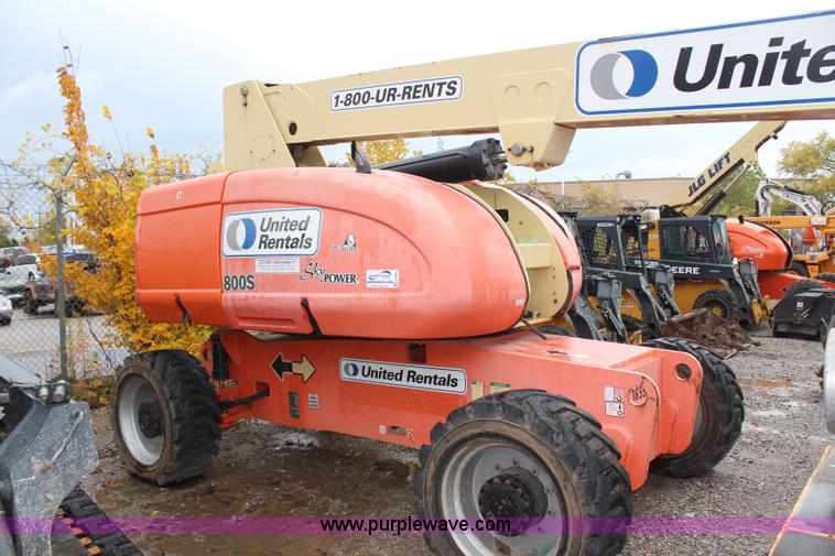 image for item H7962 2003 JLG 800S boom lift